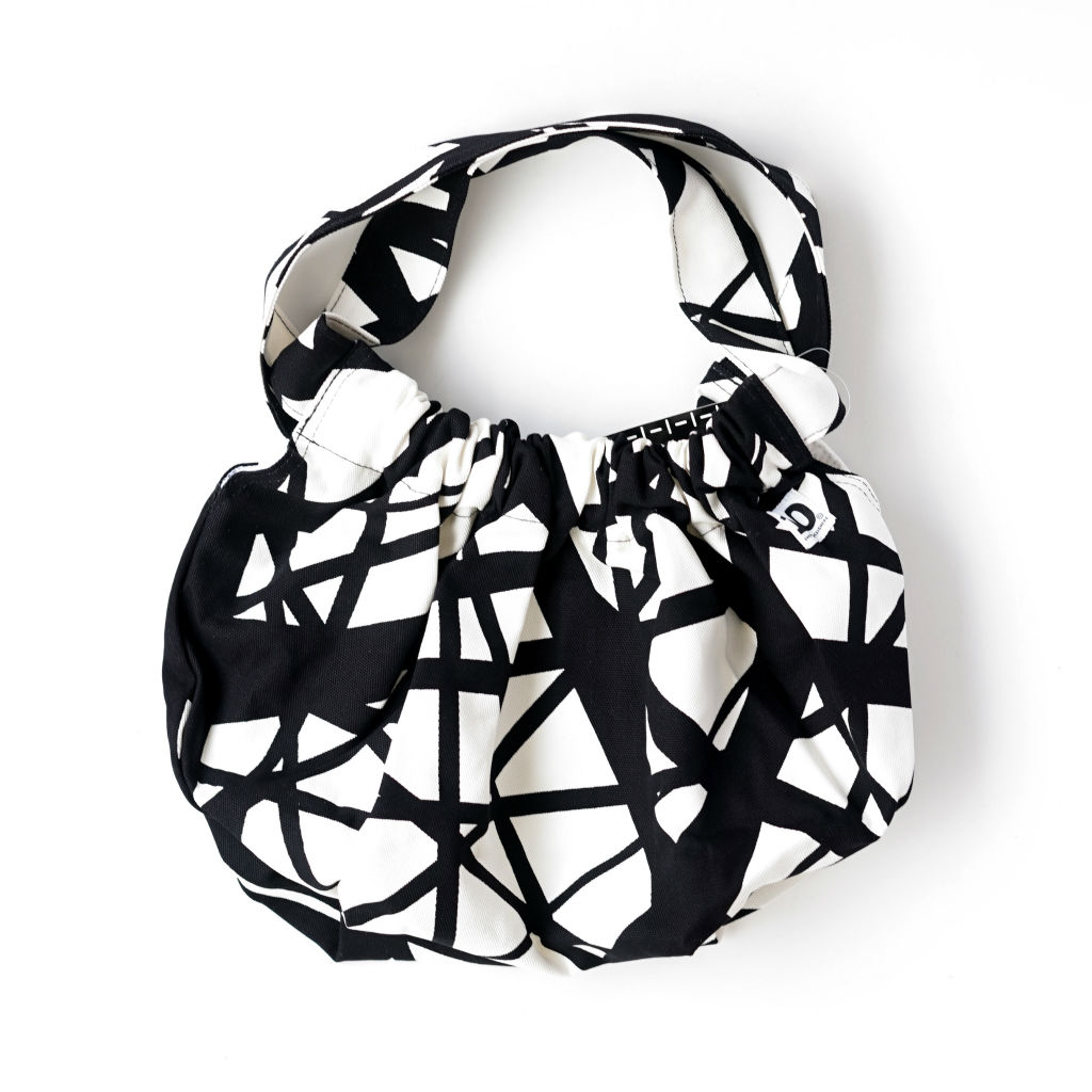 マキバッグ sticks white/black（10-GRUPPEN ティオグルッペン）