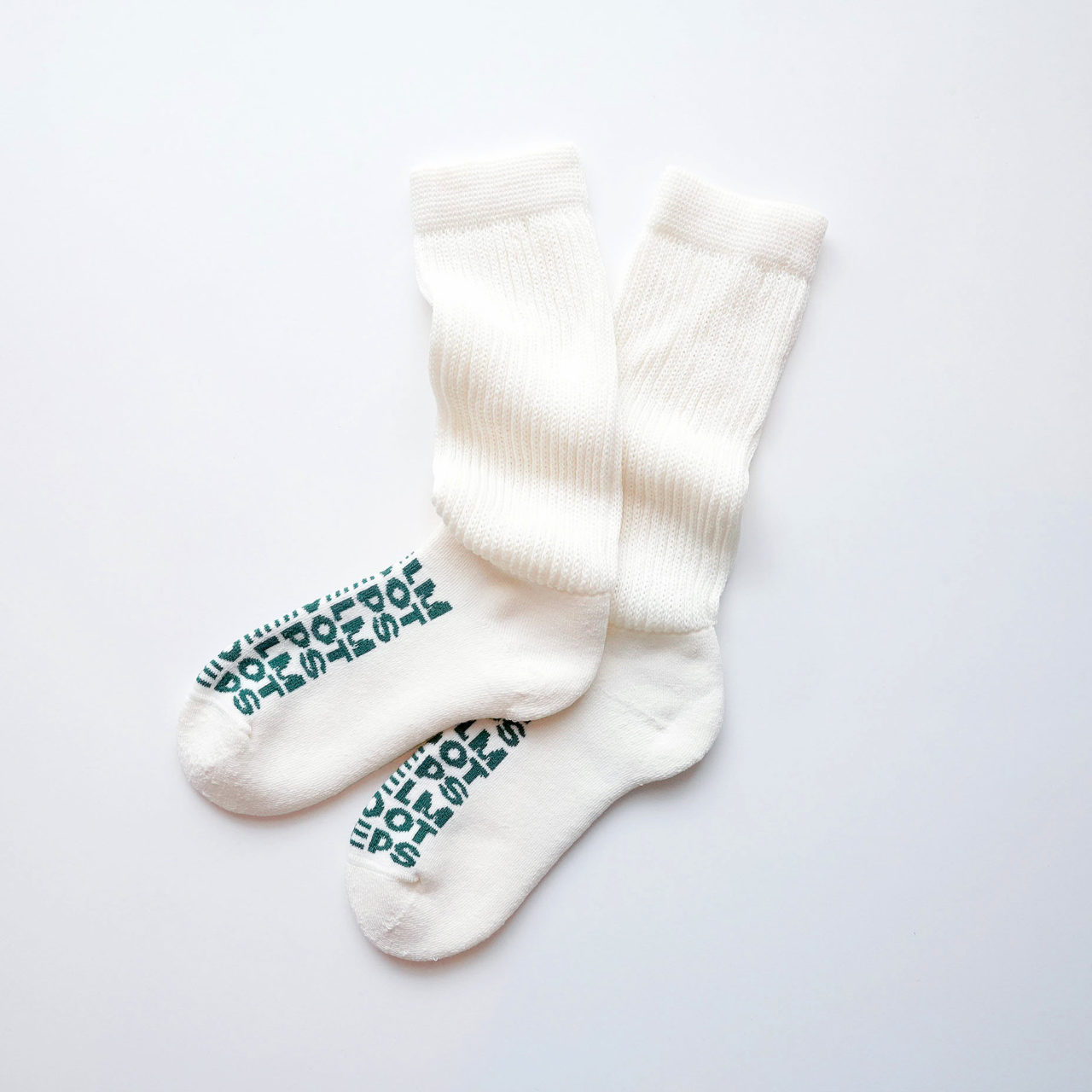 wool loose socks LETTER（off white） FEEL MY FOOT STEPS ウールソックス フィンランド製