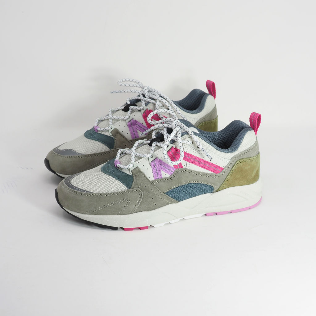 KARHU フュージョン2.0 アビーストーン/ピンクヤロウ（カルフ スニーカー フィンランド）