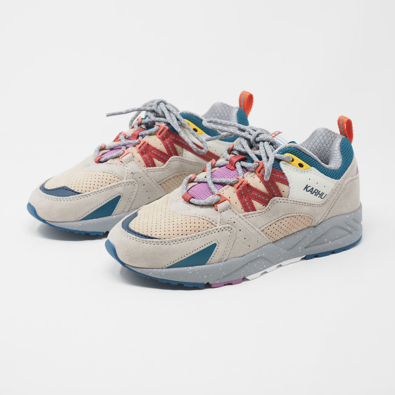 KARHU フュージョン2.0 シルバーライニング/ミネラルレッド（カルフ スニーカー フィンランド）